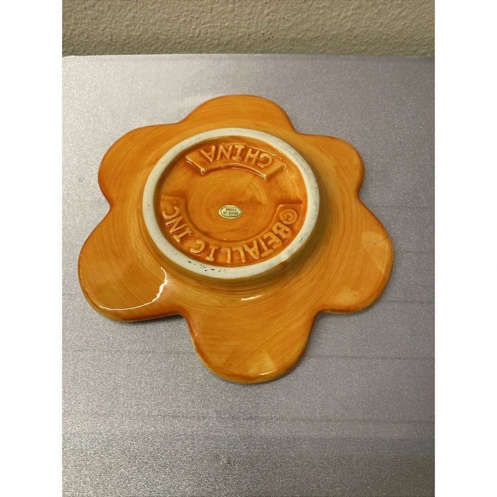 Betallic Ceramic Coffe Cup & Saucer flower Shape plate large cup Pre- owned